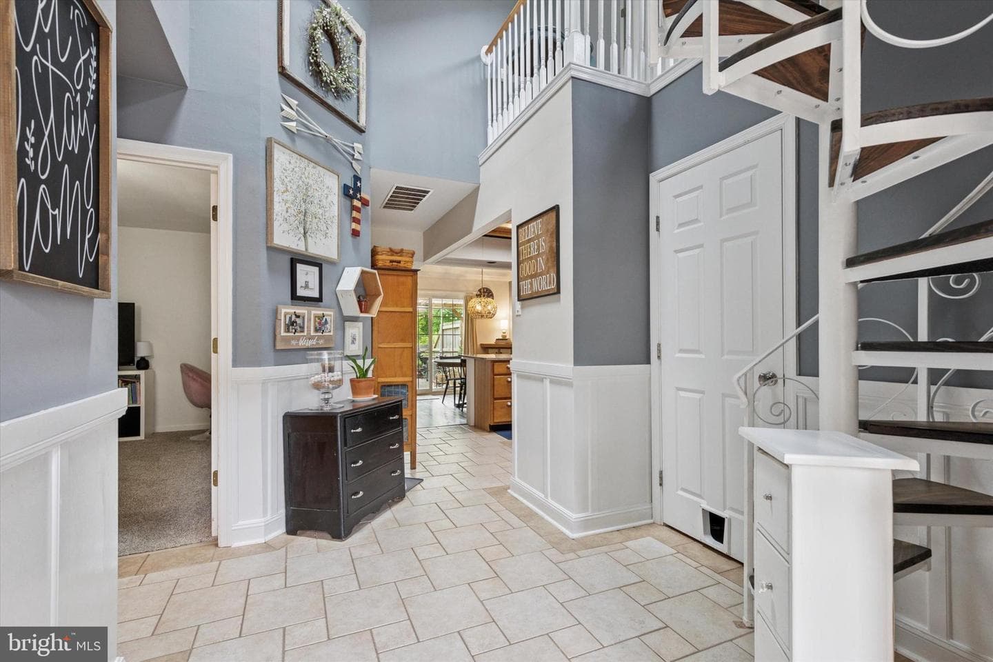 5 Kern Drive photo 4