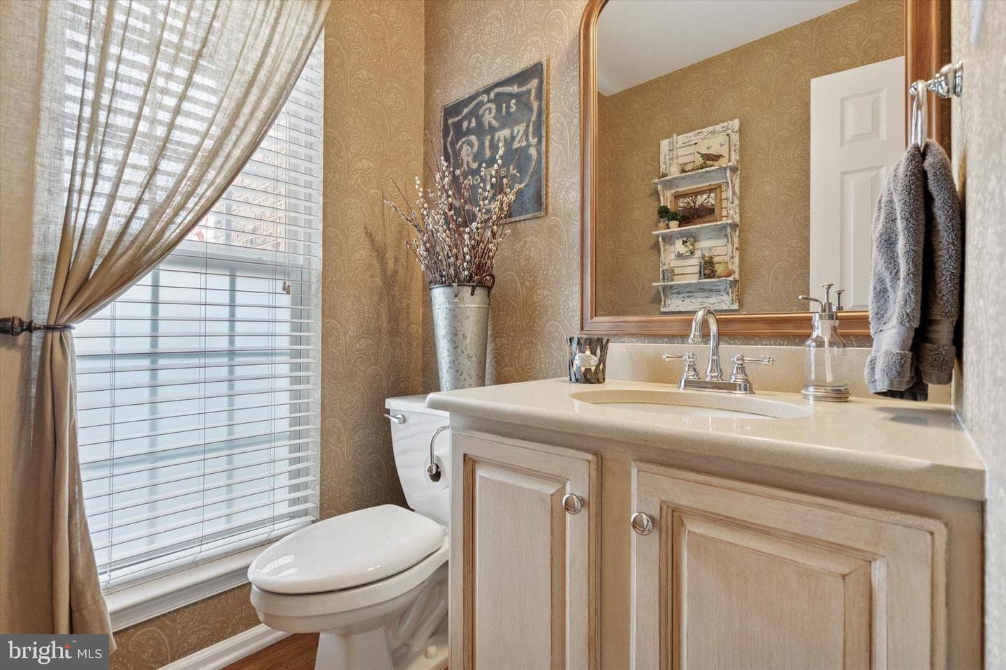1004 Canter Circle photo 12