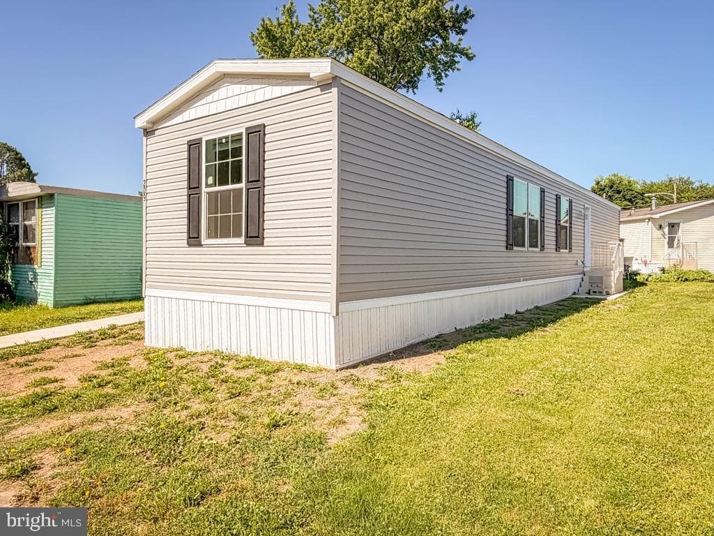 209 Johnson Drive photo 3