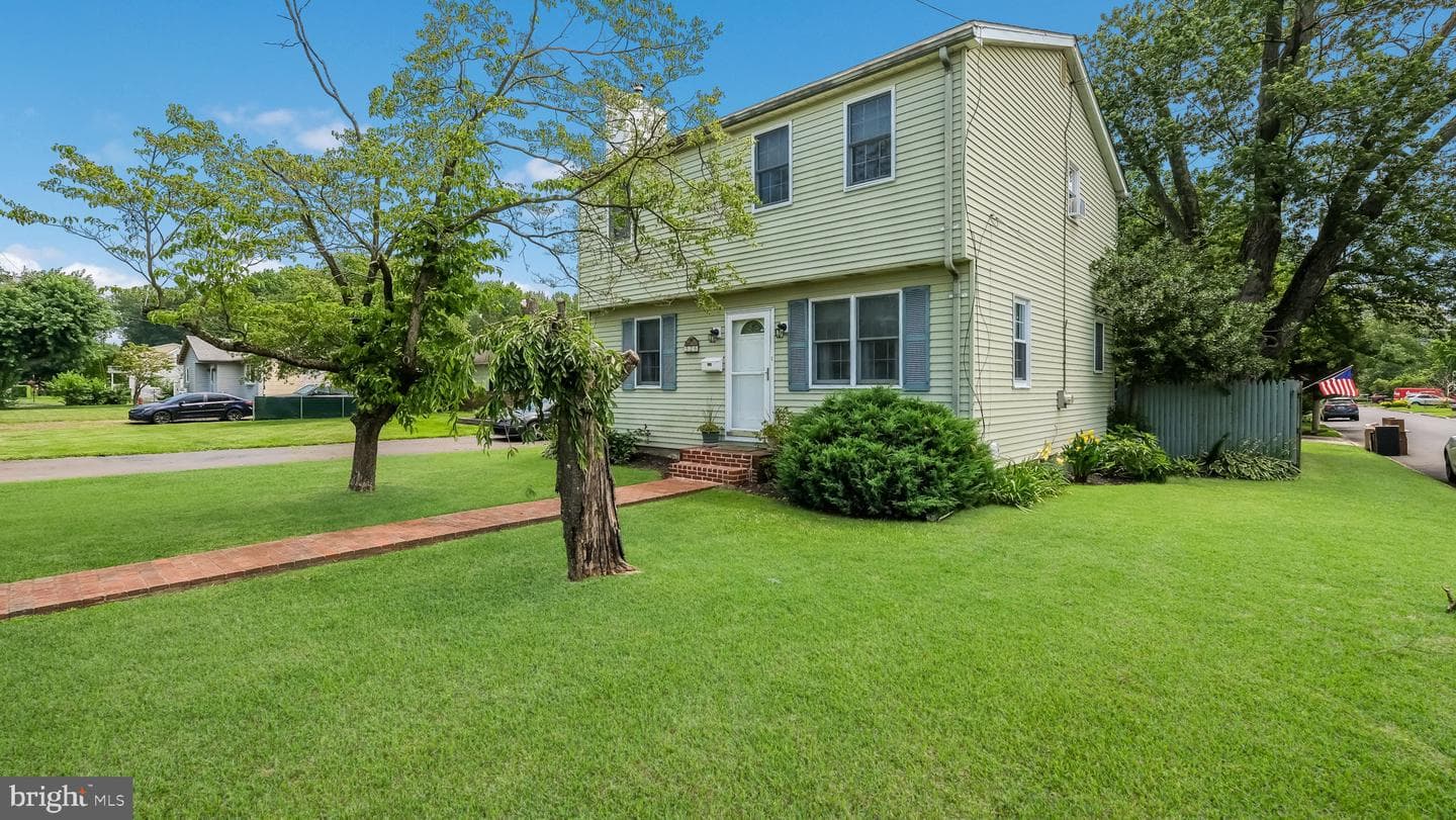 526 Durham Road photo 3