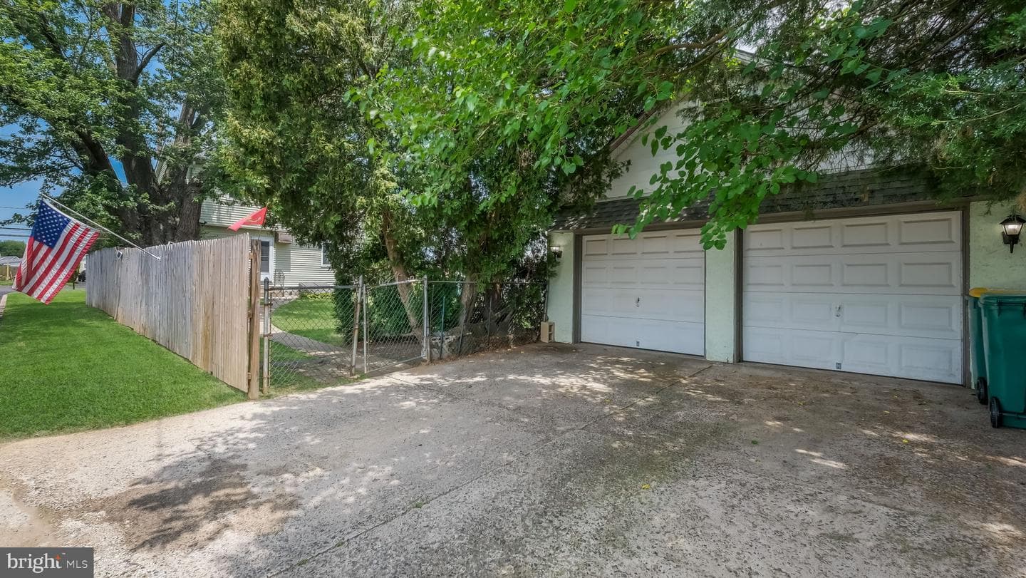 526 Durham Road photo 32