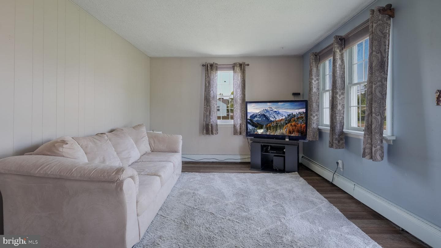 526 Durham Road photo 8