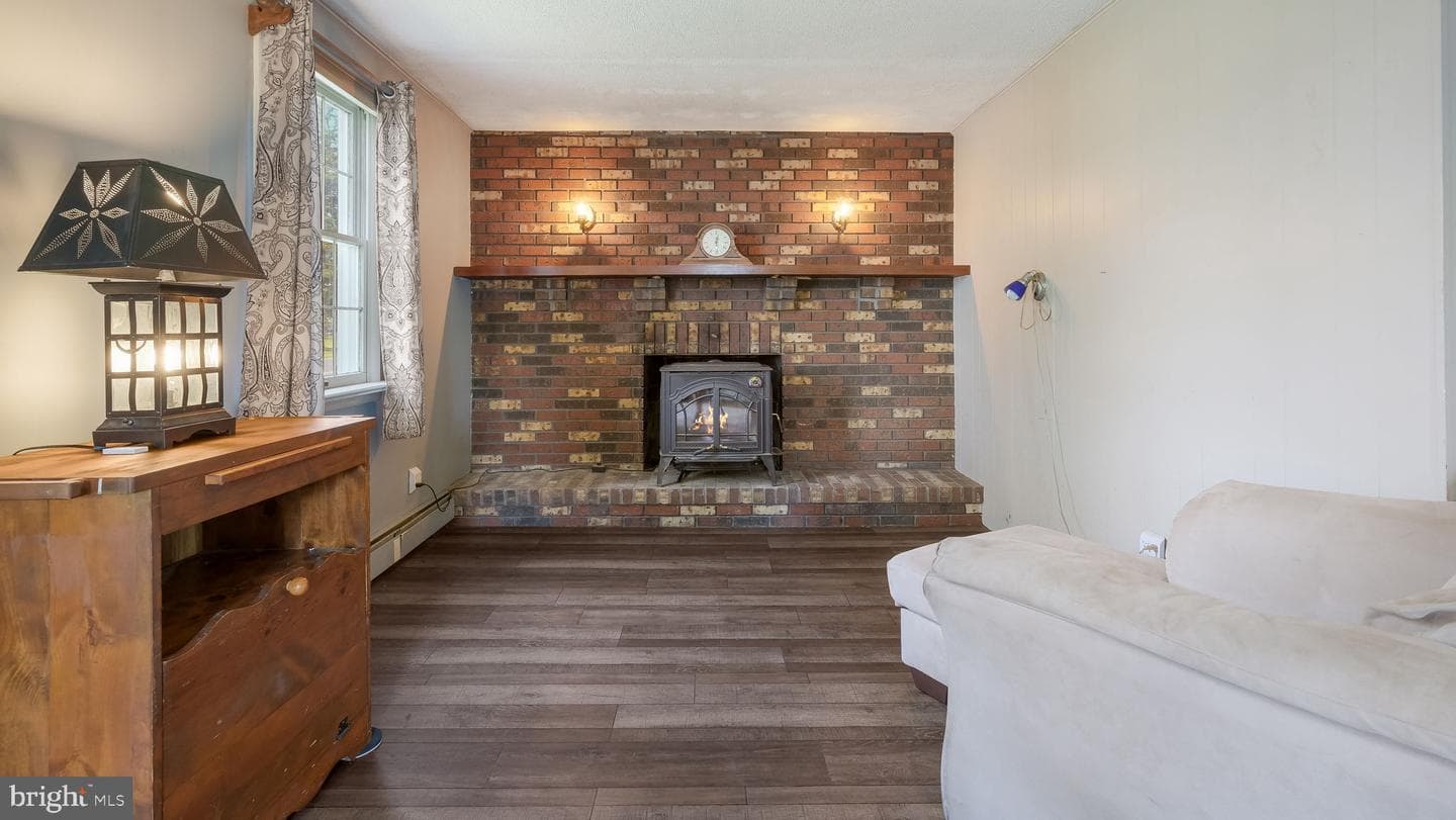 526 Durham Road photo 9