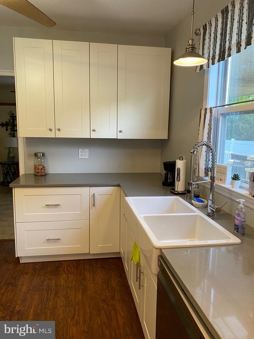 530 Avenue B photo 12