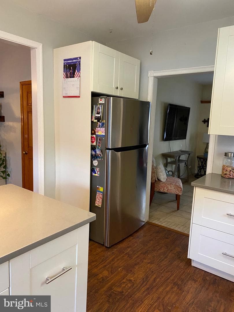 530 Avenue B photo 13