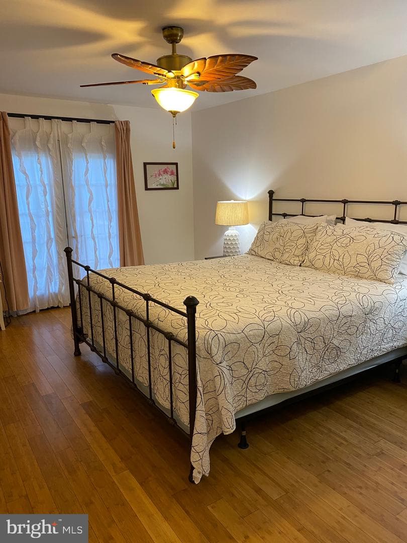 530 Avenue B photo 18