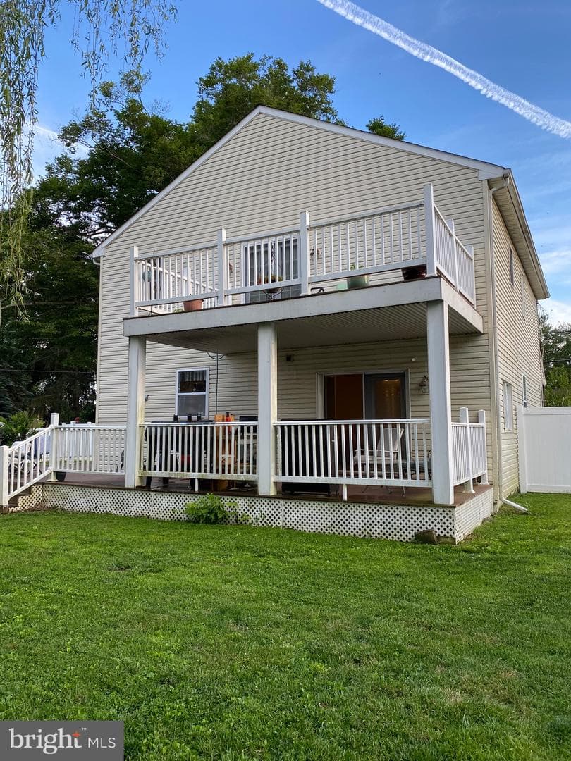 530 Avenue B photo 30