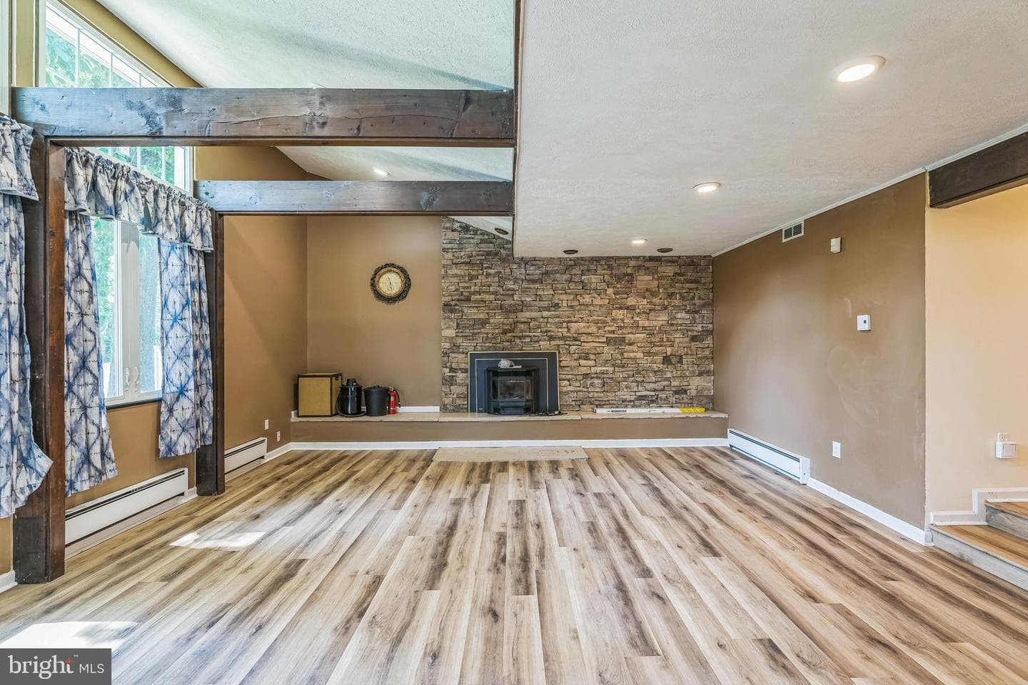 66 Yellowood Drive photo 5