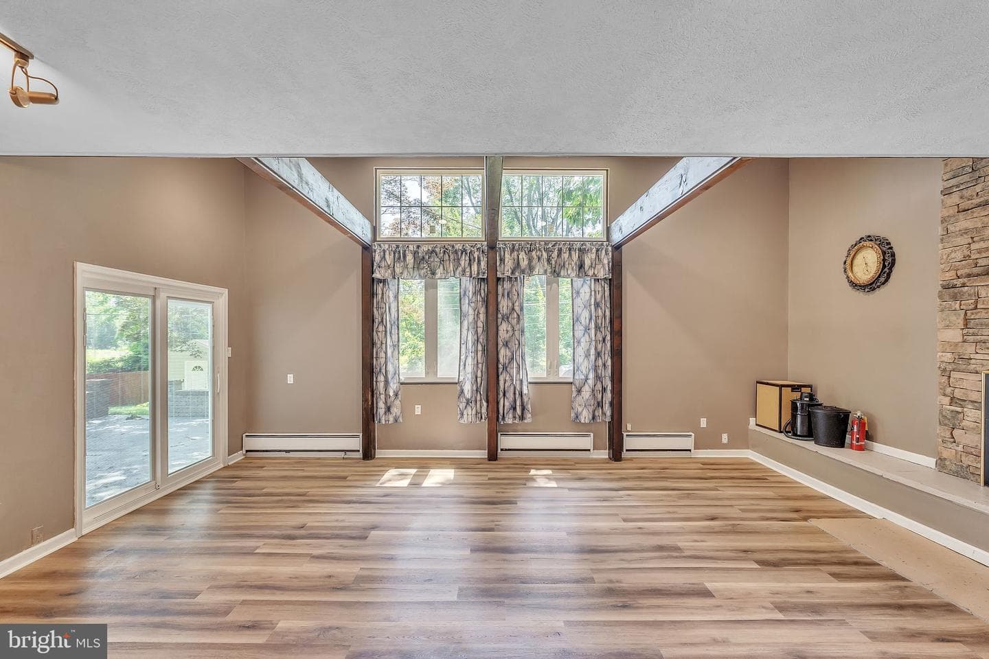 66 Yellowood Drive photo 6
