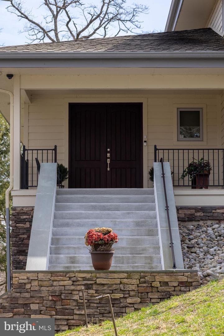 282 Aqueduct Road photo 16