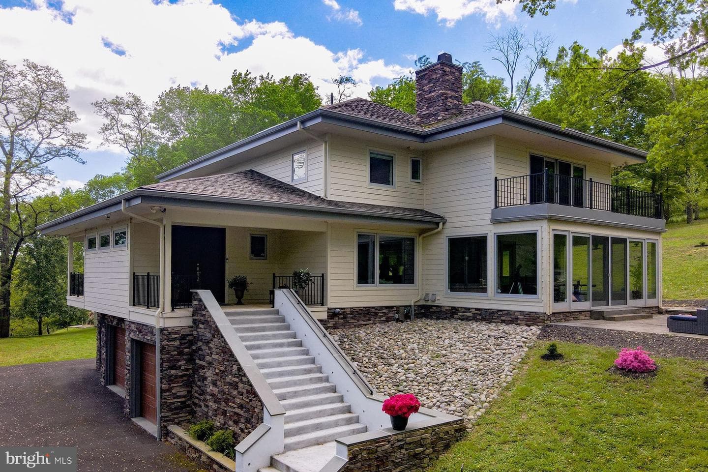 282 Aqueduct Road photo 3