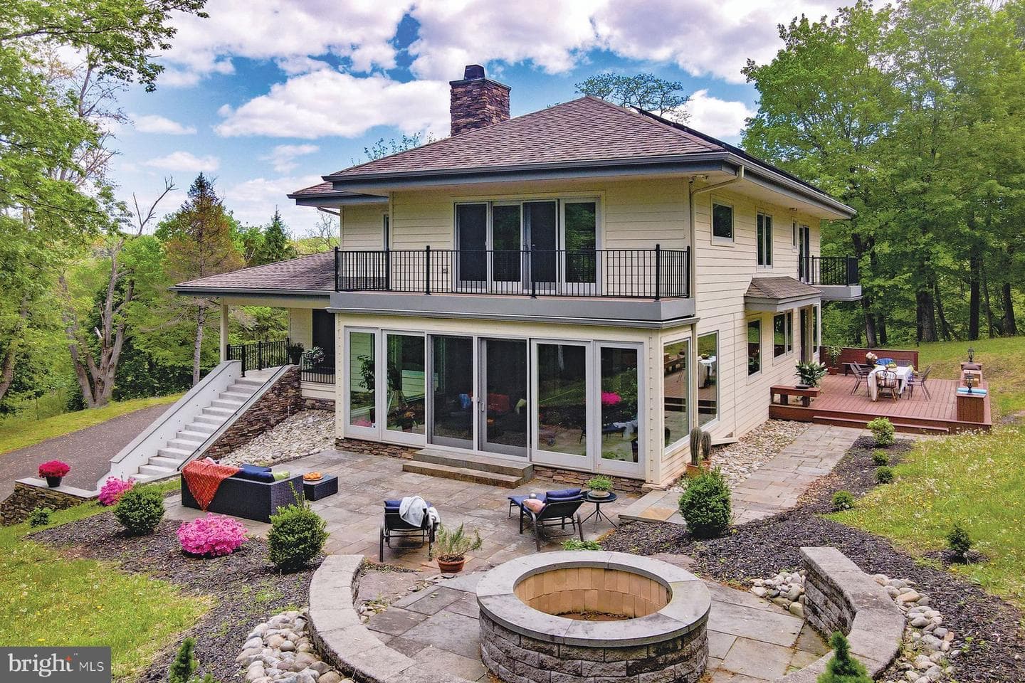 282 Aqueduct Road photo 4