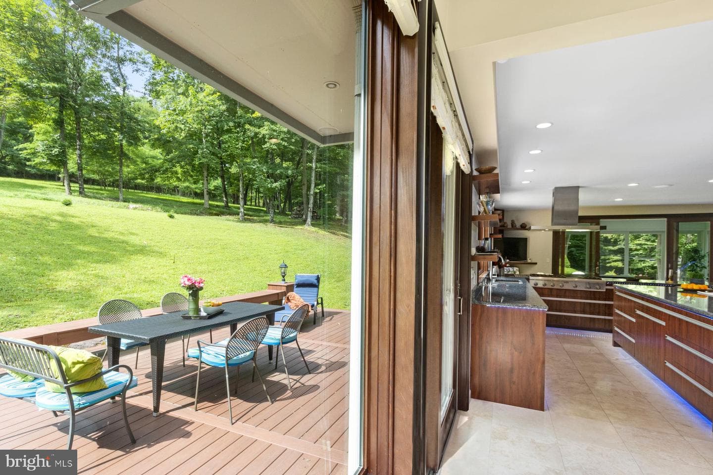 282 Aqueduct Road photo 9