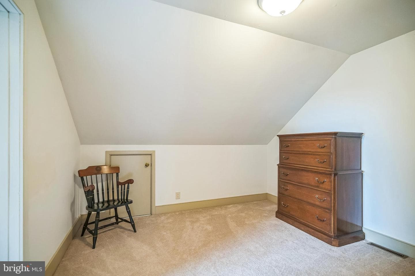 4 Barnes Court photo 33