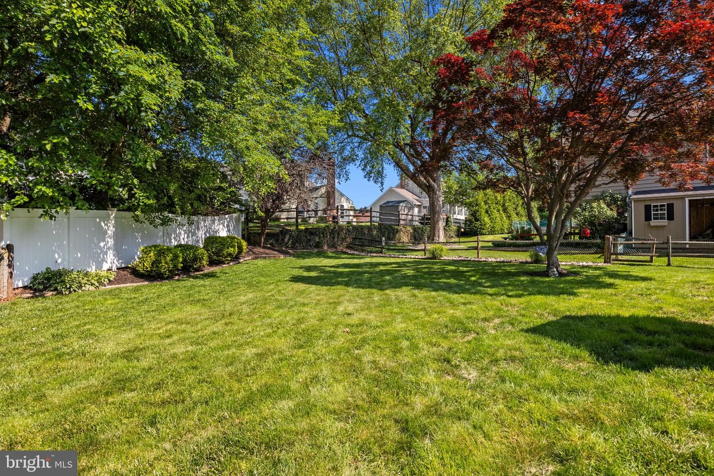 3 Adrian Place photo 37