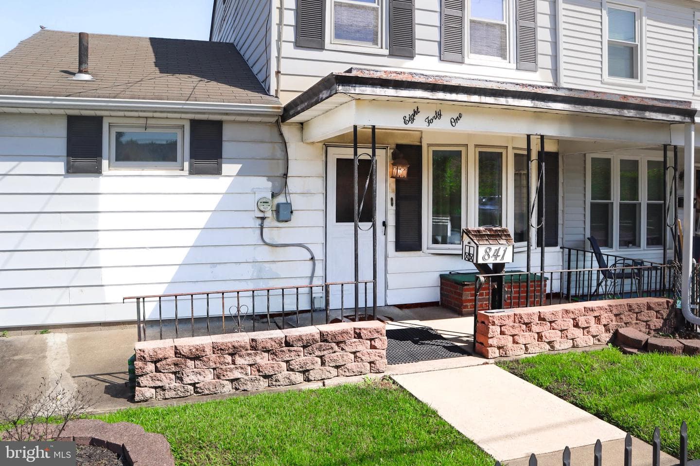 841 Garden Street photo 2
