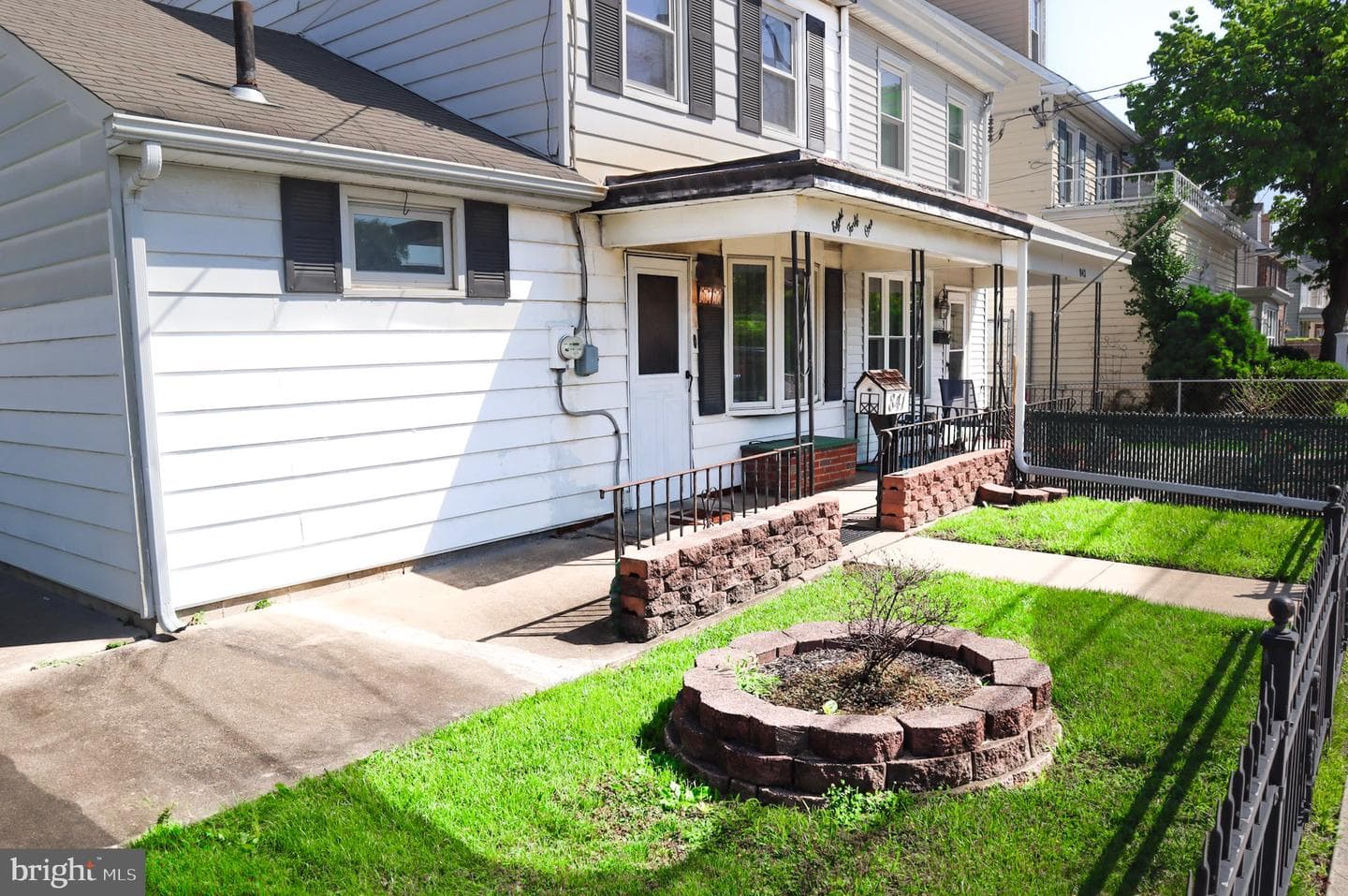841 Garden Street photo 3