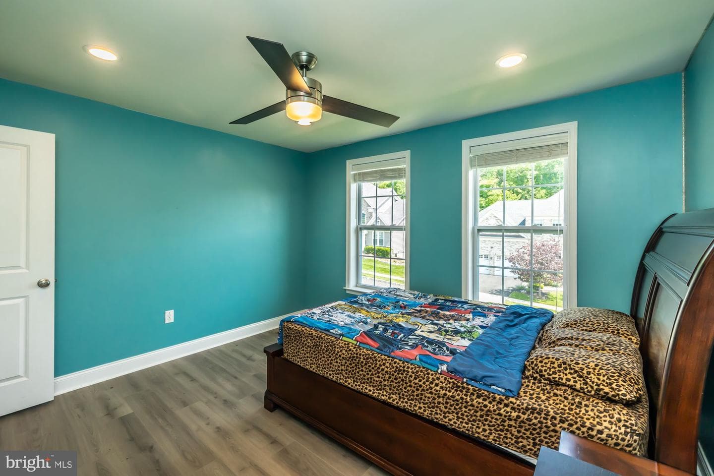 1361 Memorial Drive photo 31
