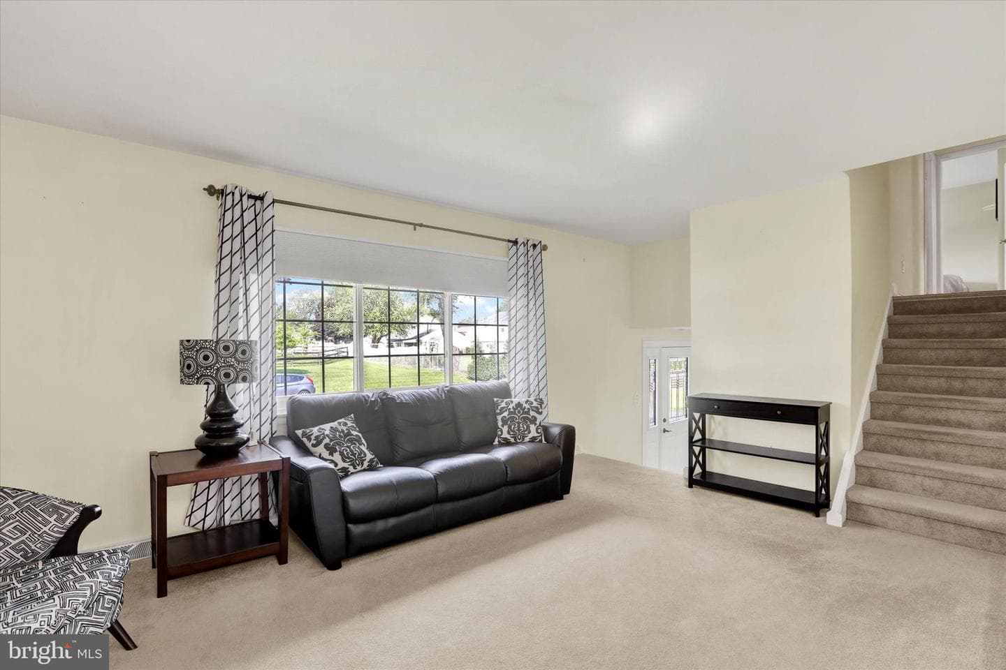 869 Primrose Drive photo 15
