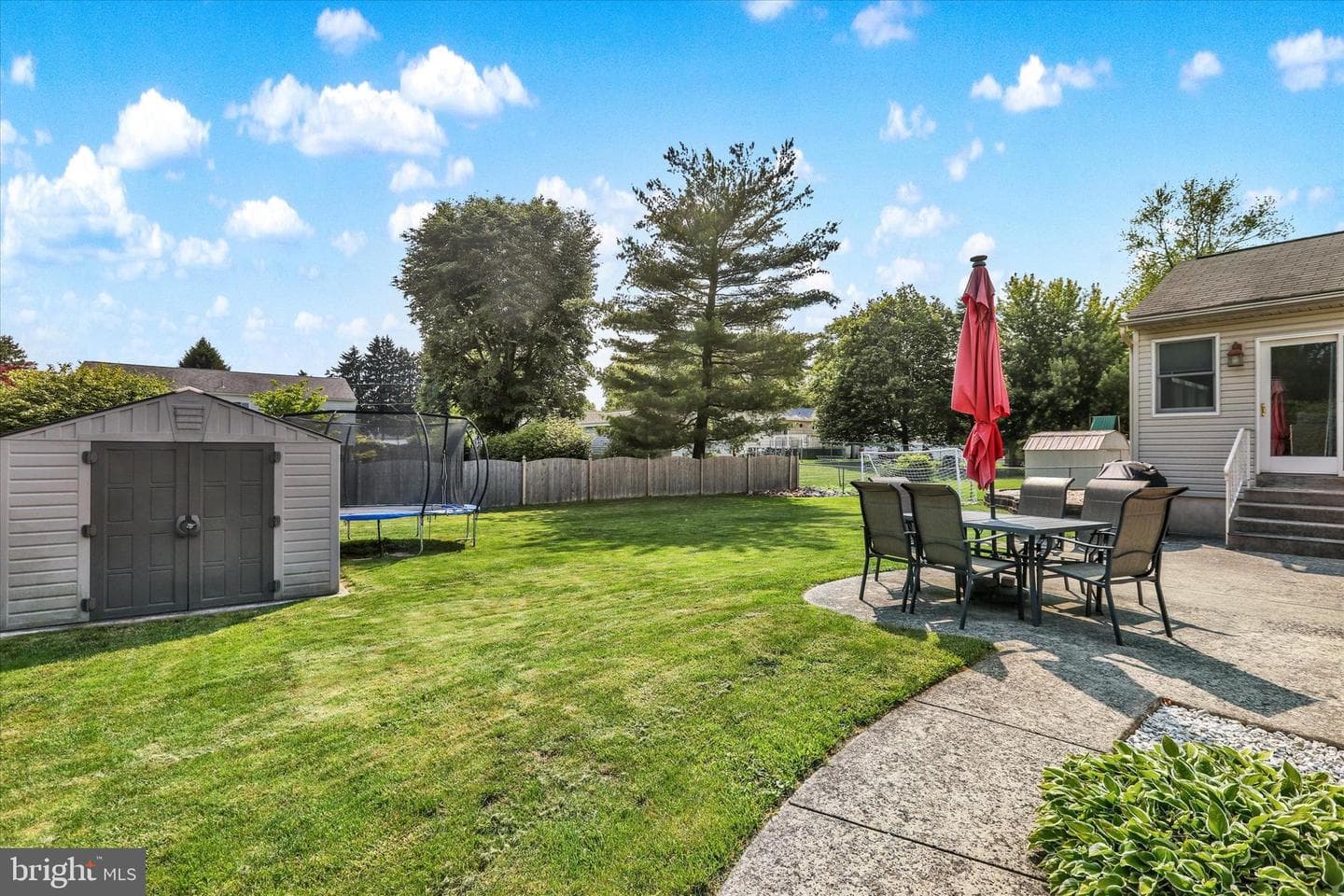 869 Primrose Drive photo 30