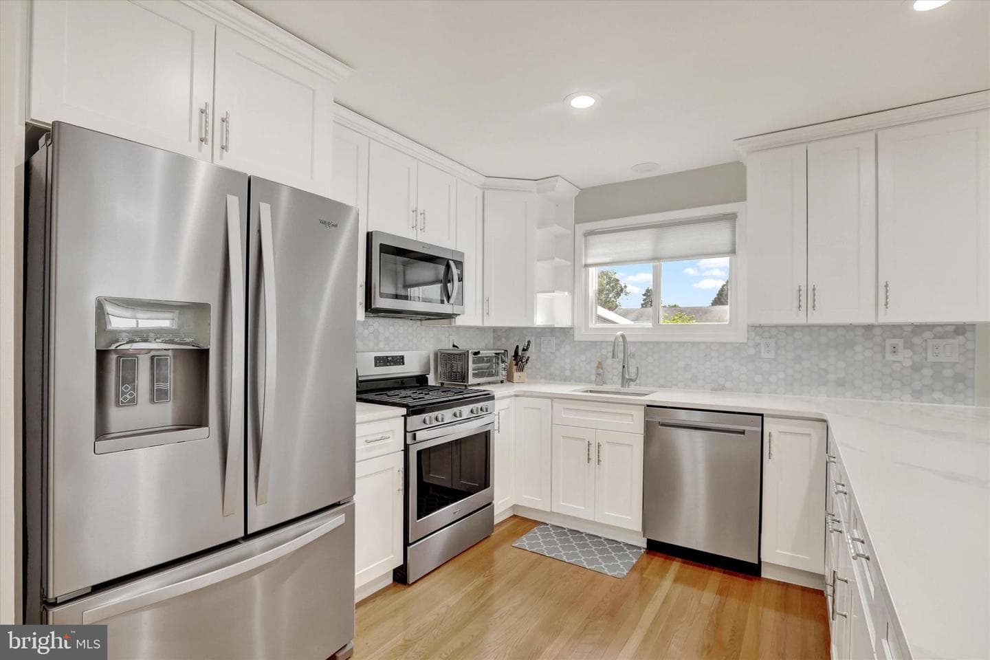 869 Primrose Drive photo 8
