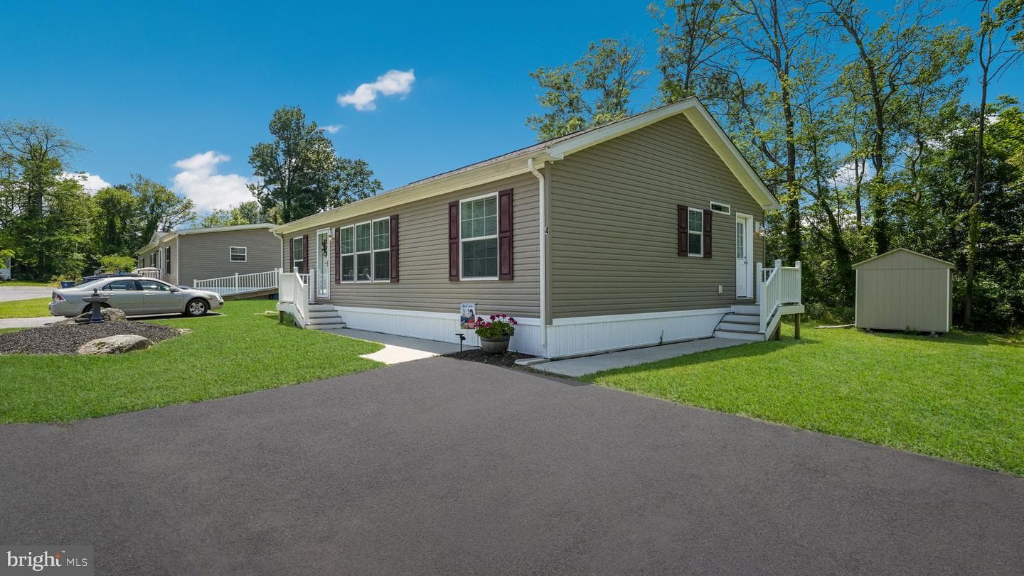 4 Laurel Terrace photo 3