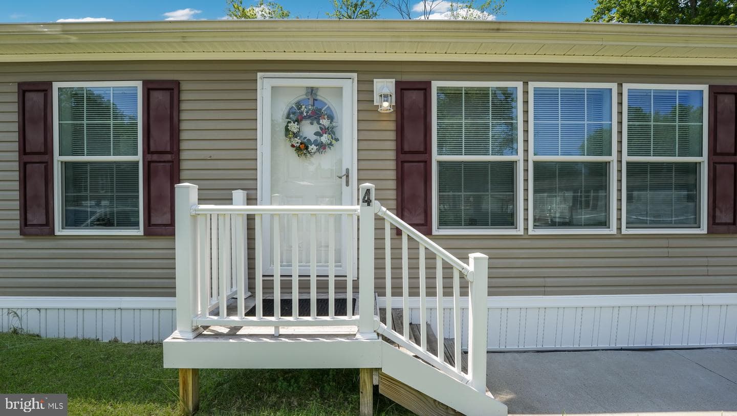 4 Laurel Terrace photo 4