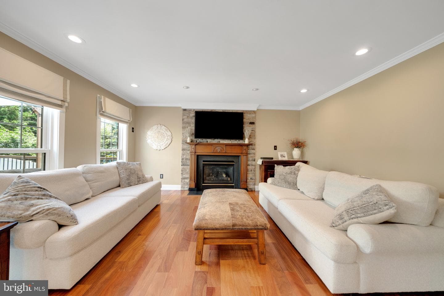 4547 Summerhill Drive photo 10