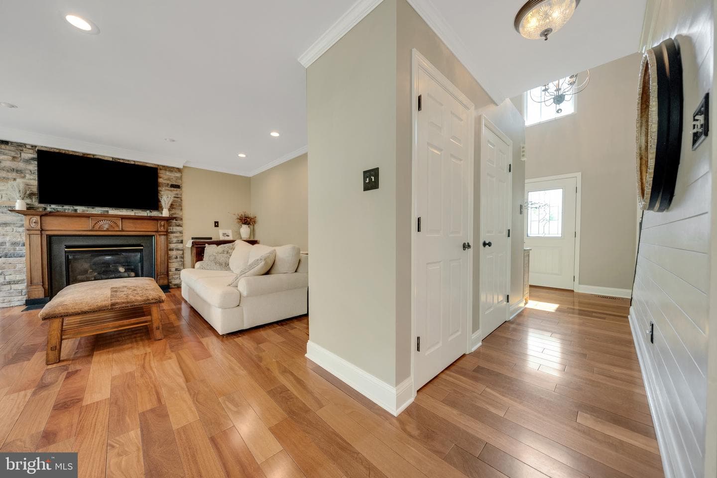 4547 Summerhill Drive photo 7
