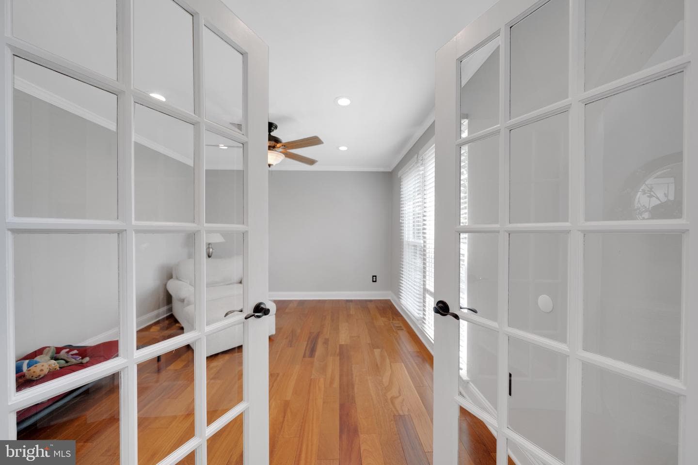 4547 Summerhill Drive photo 9