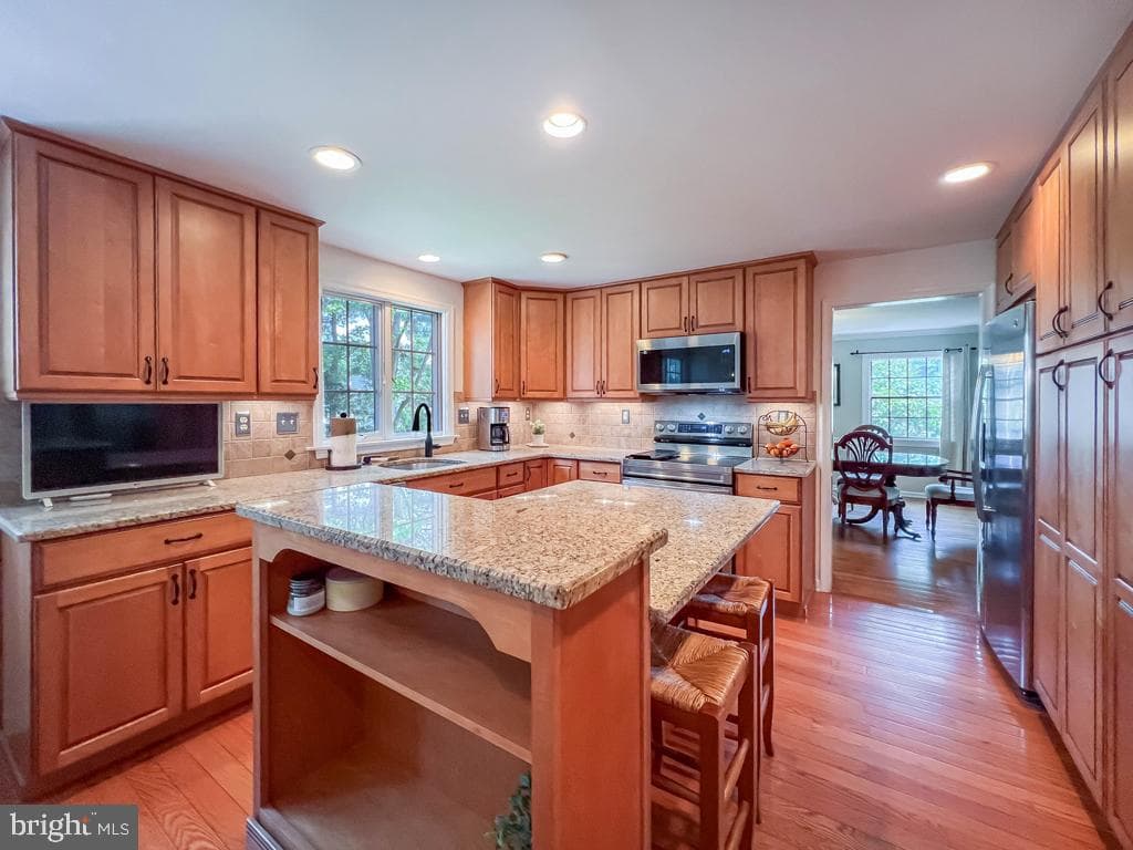 922 Edgewood Road photo 20