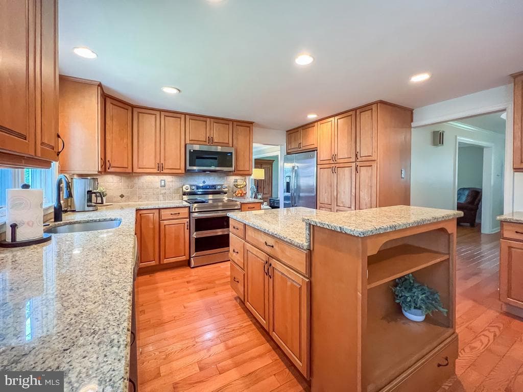 922 Edgewood Road photo 22