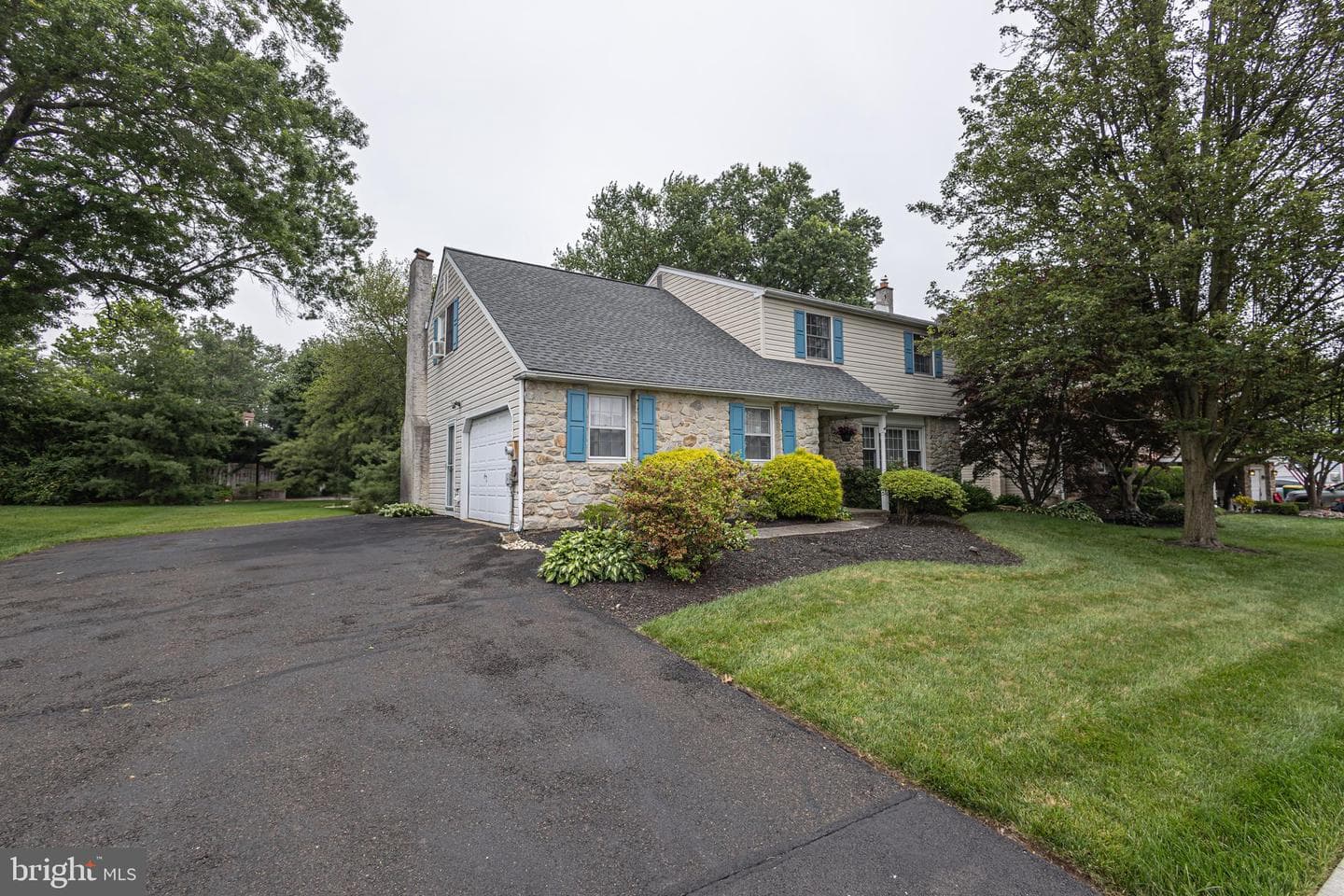 181 Simons Drive photo 2