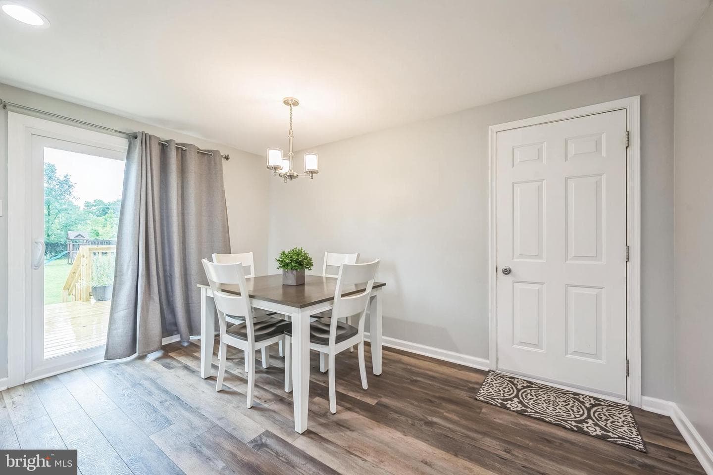 8 Cedar Lane photo 10