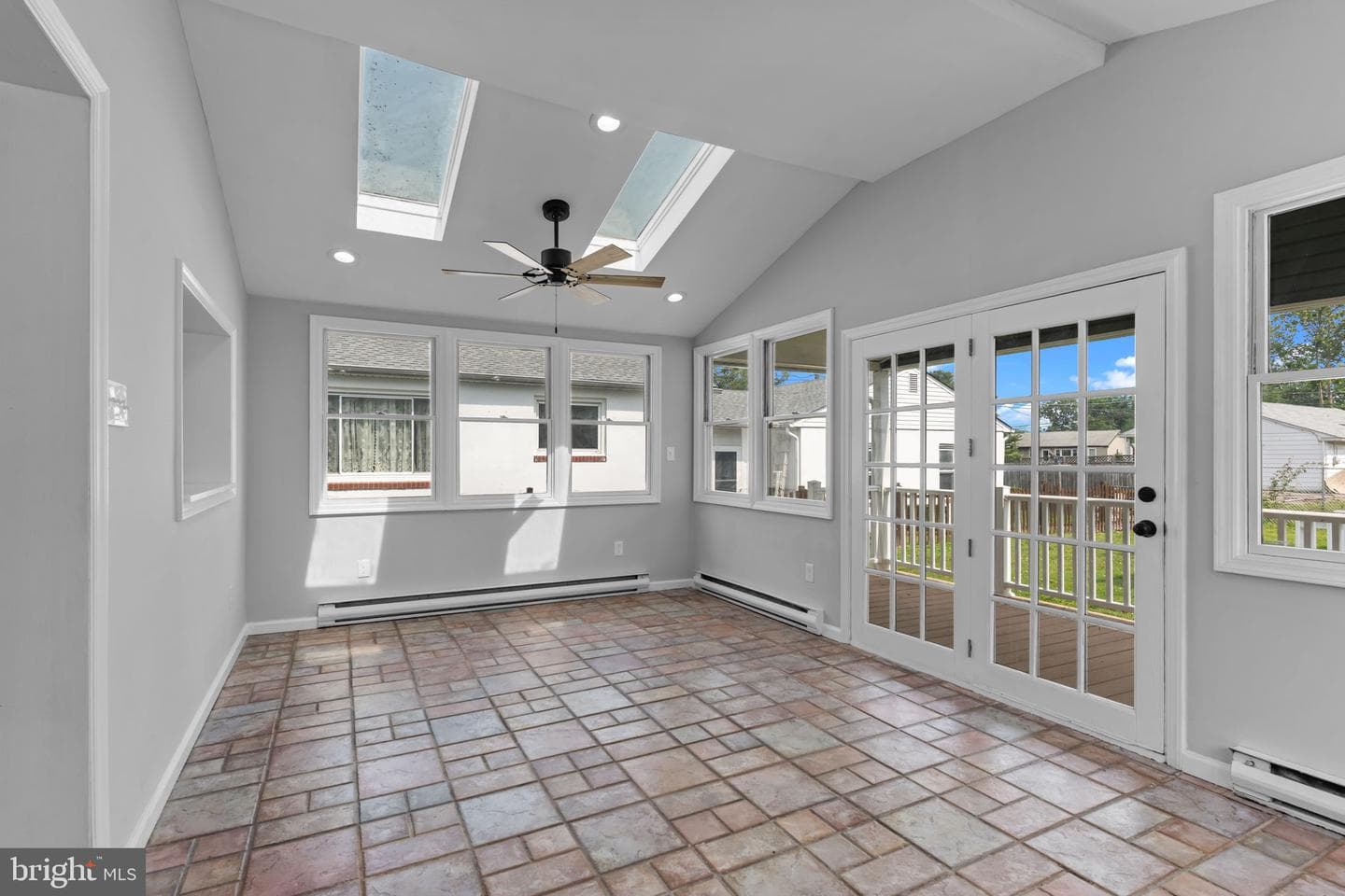 322 Newport Road photo 13