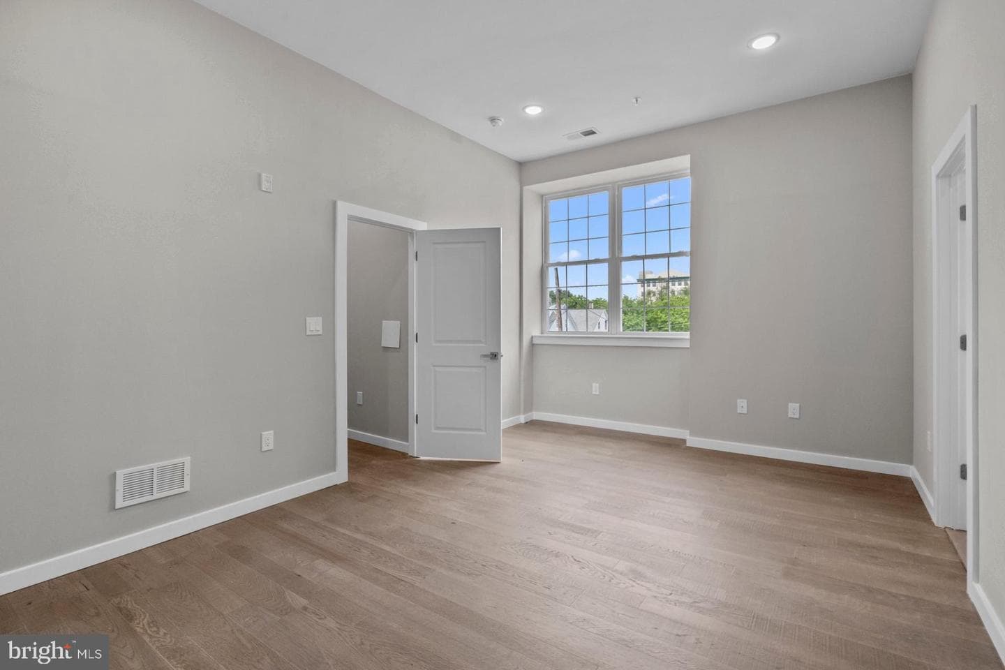 418 Jefferson Avenue #10 photo 12
