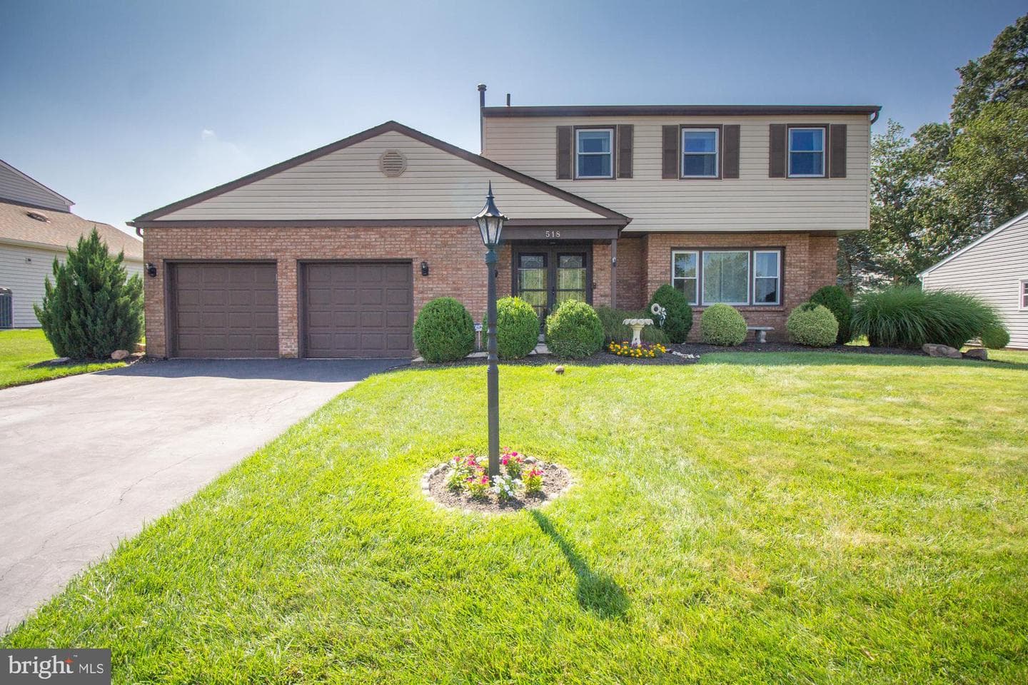 518 Ehret Road photo 1