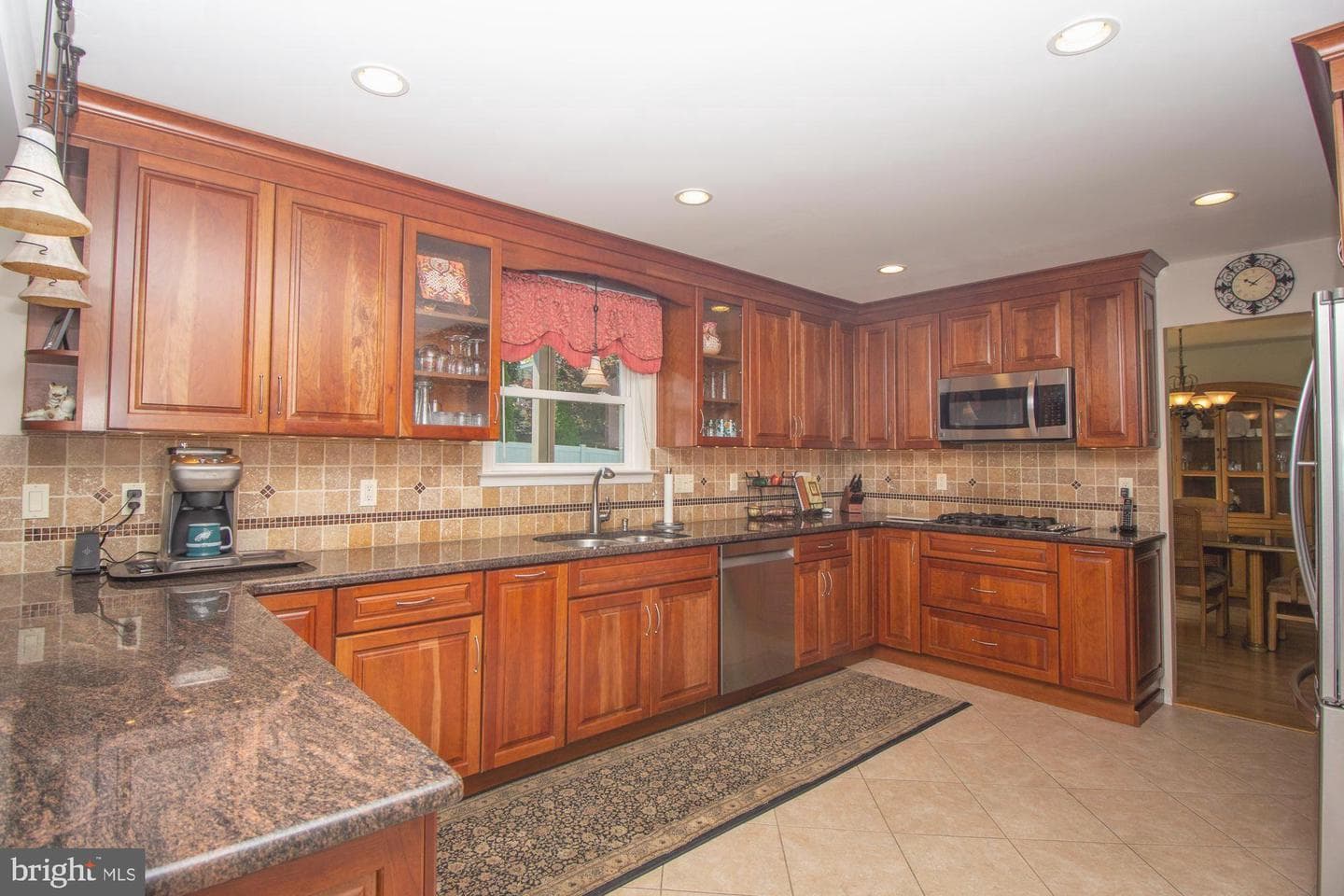 518 Ehret Road photo 11