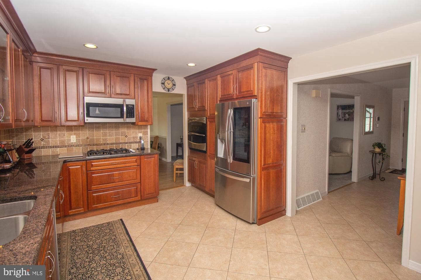 518 Ehret Road photo 12