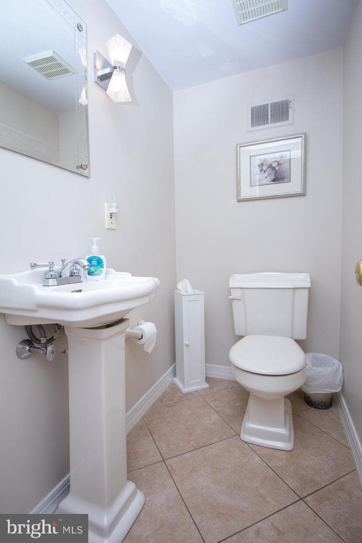 518 Ehret Road photo 17