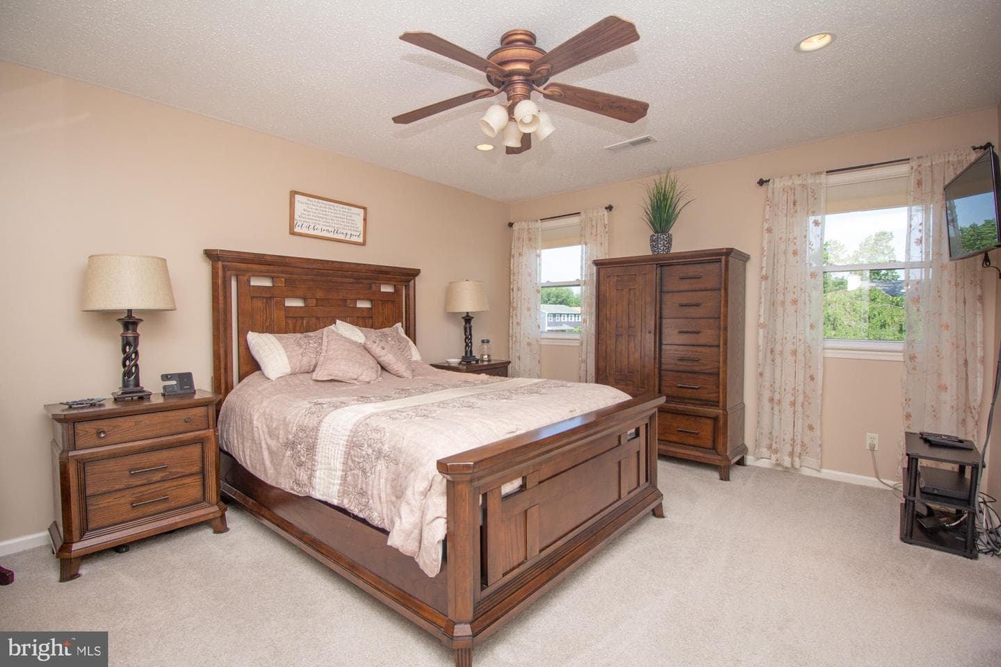 518 Ehret Road photo 18