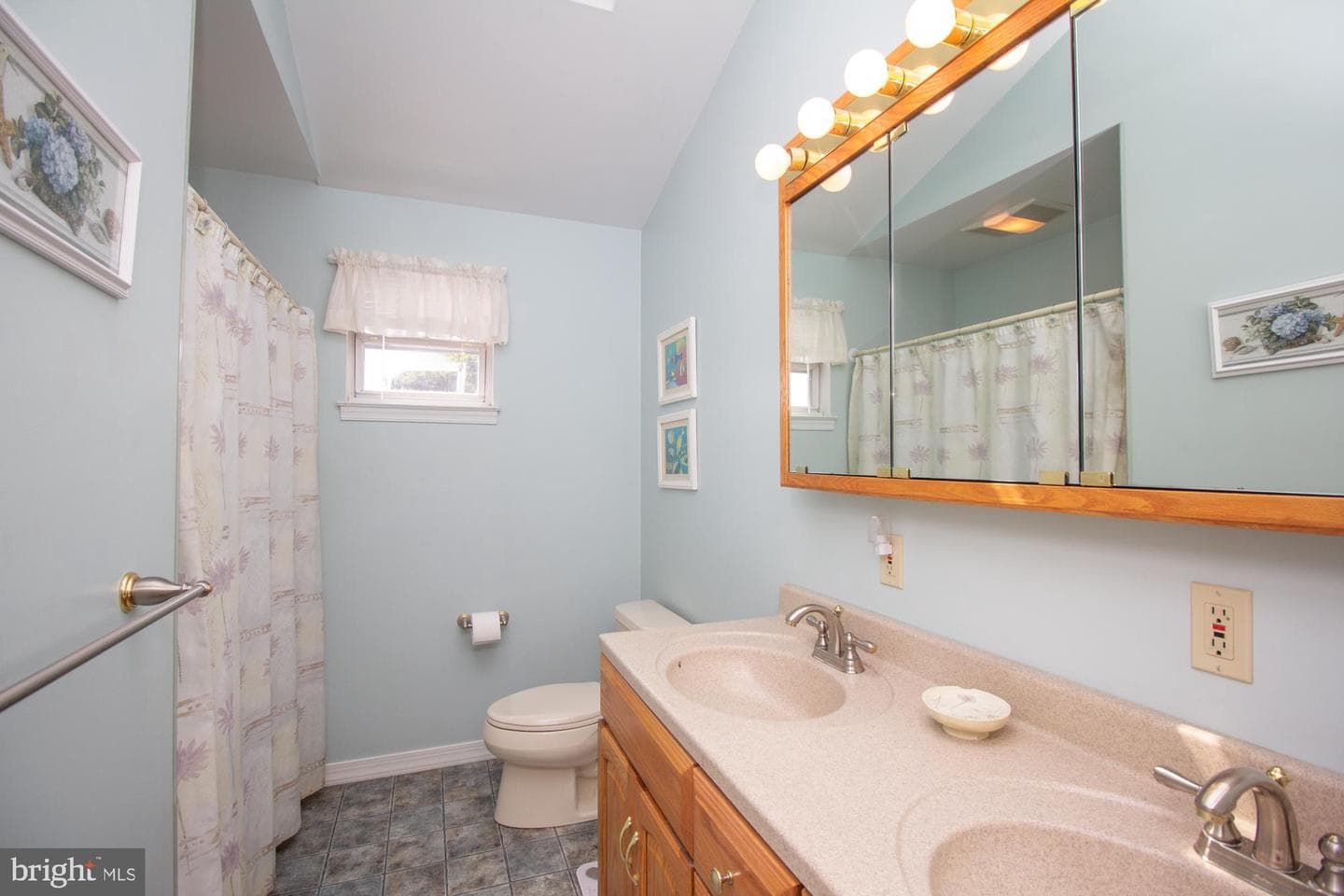 518 Ehret Road photo 25