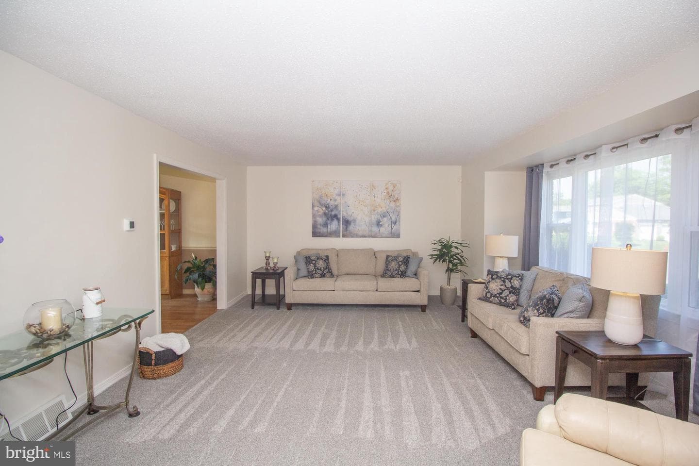 518 Ehret Road photo 6