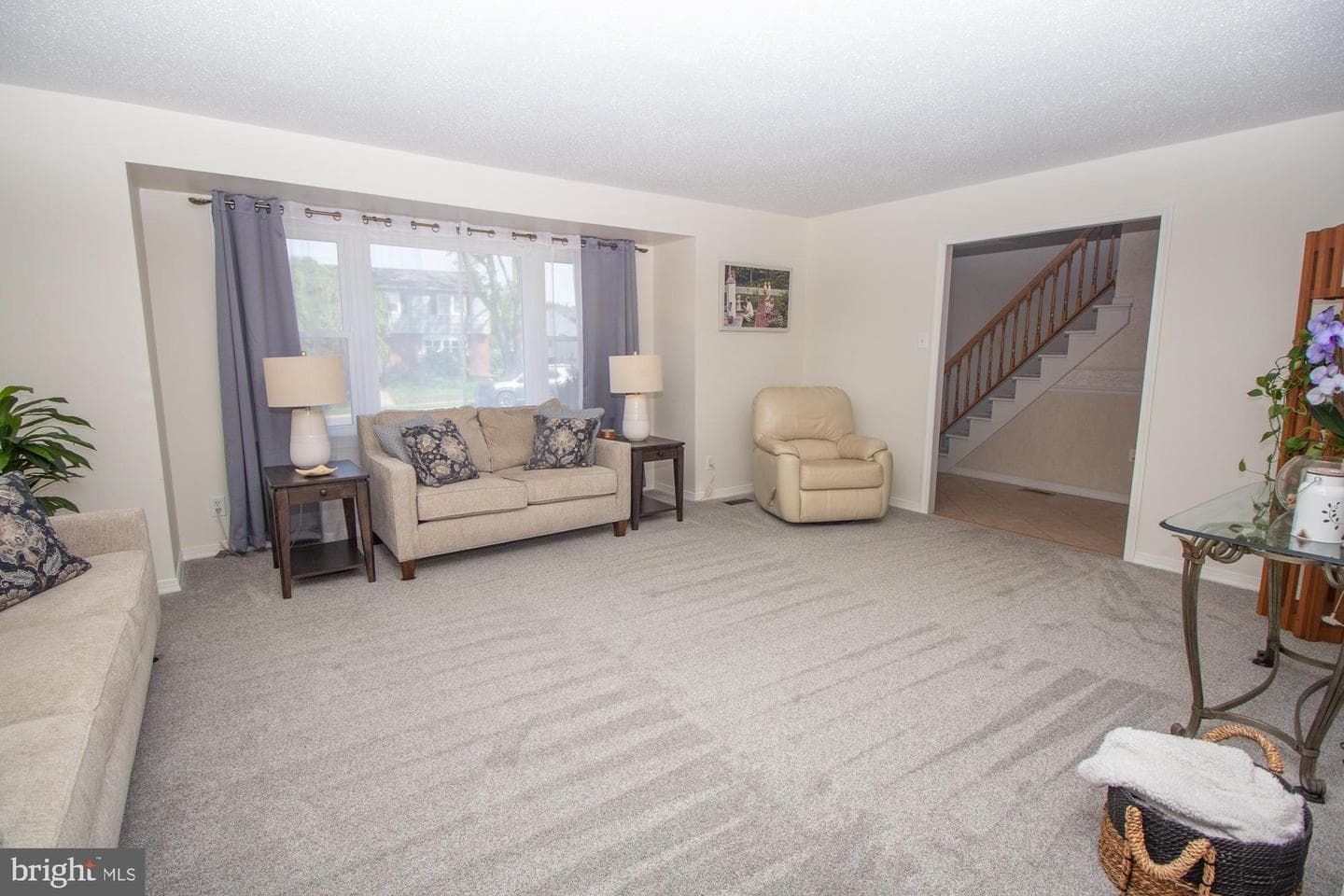518 Ehret Road photo 7