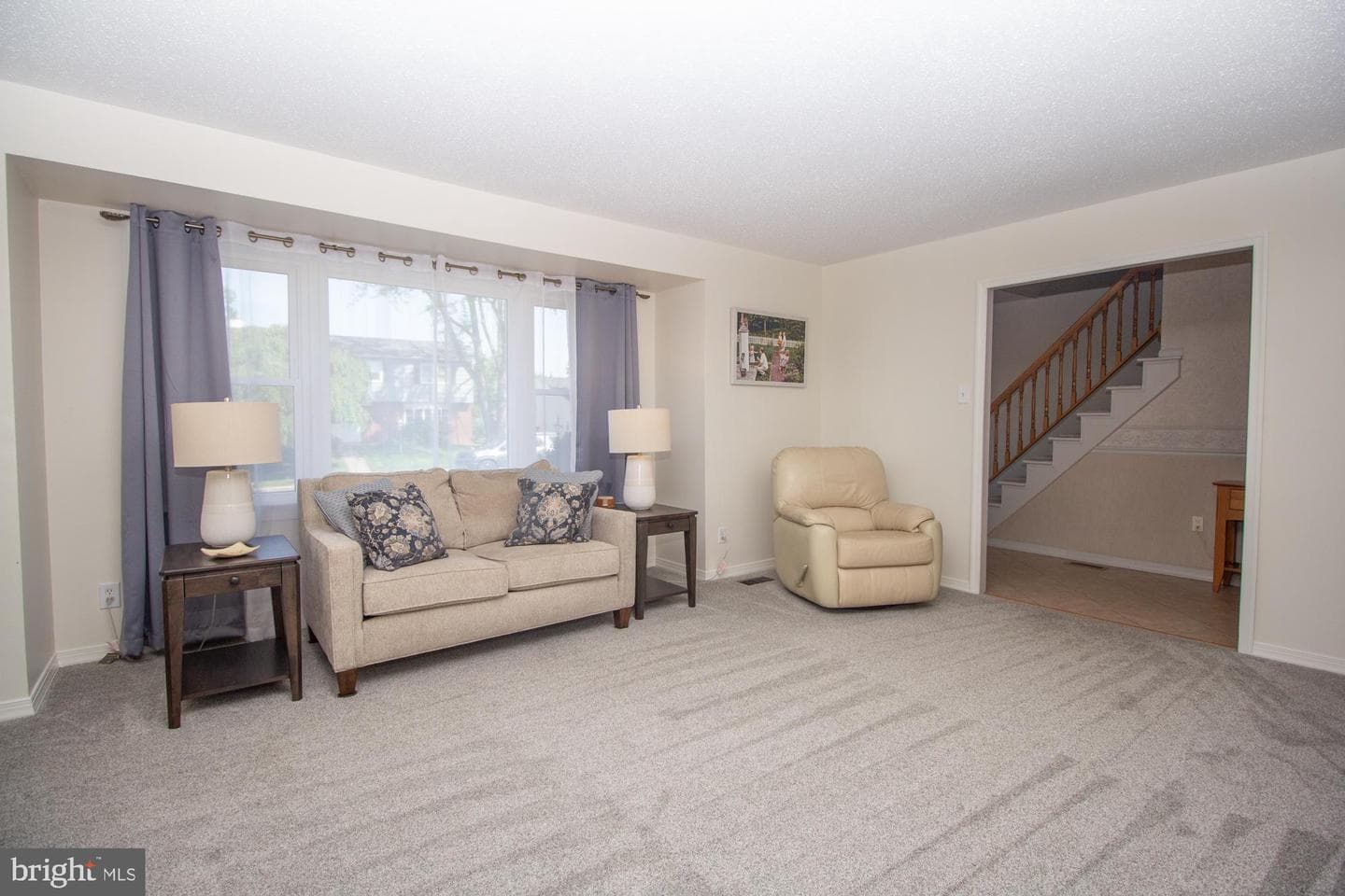 518 Ehret Road photo 8