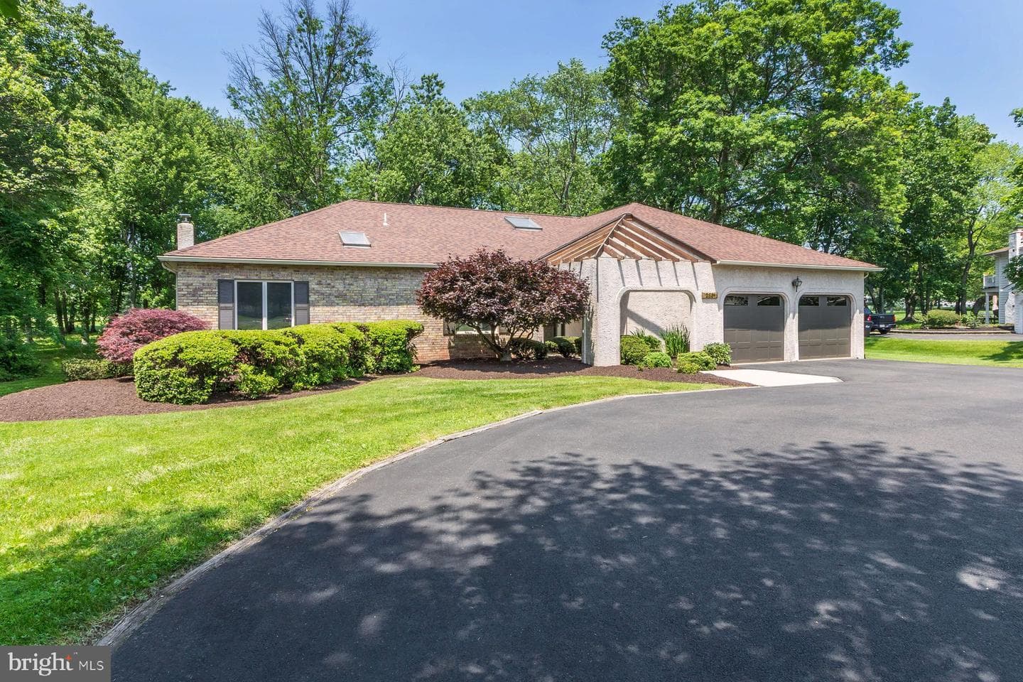 2381 Greensward S photo 13