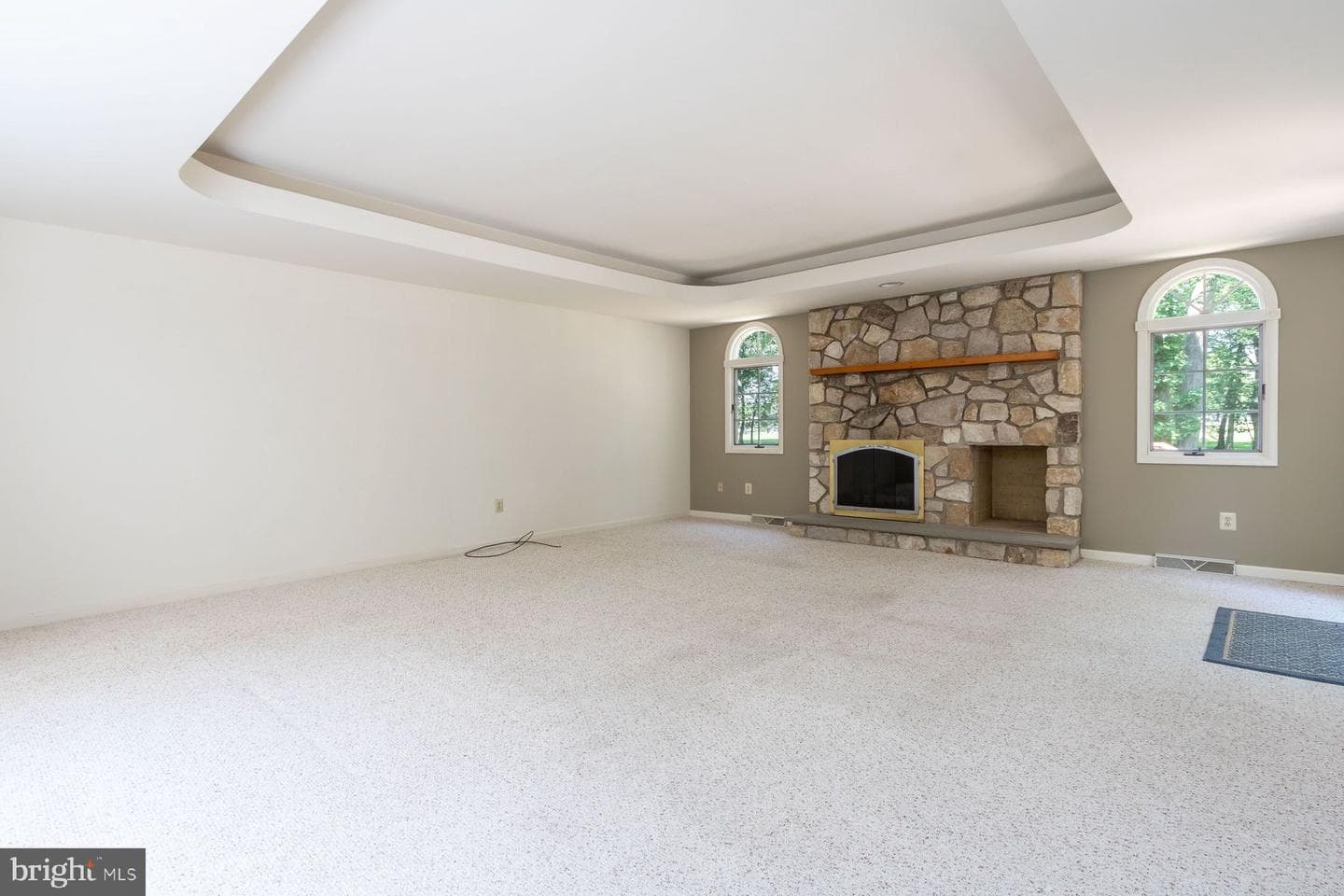 2381 Greensward S photo 19