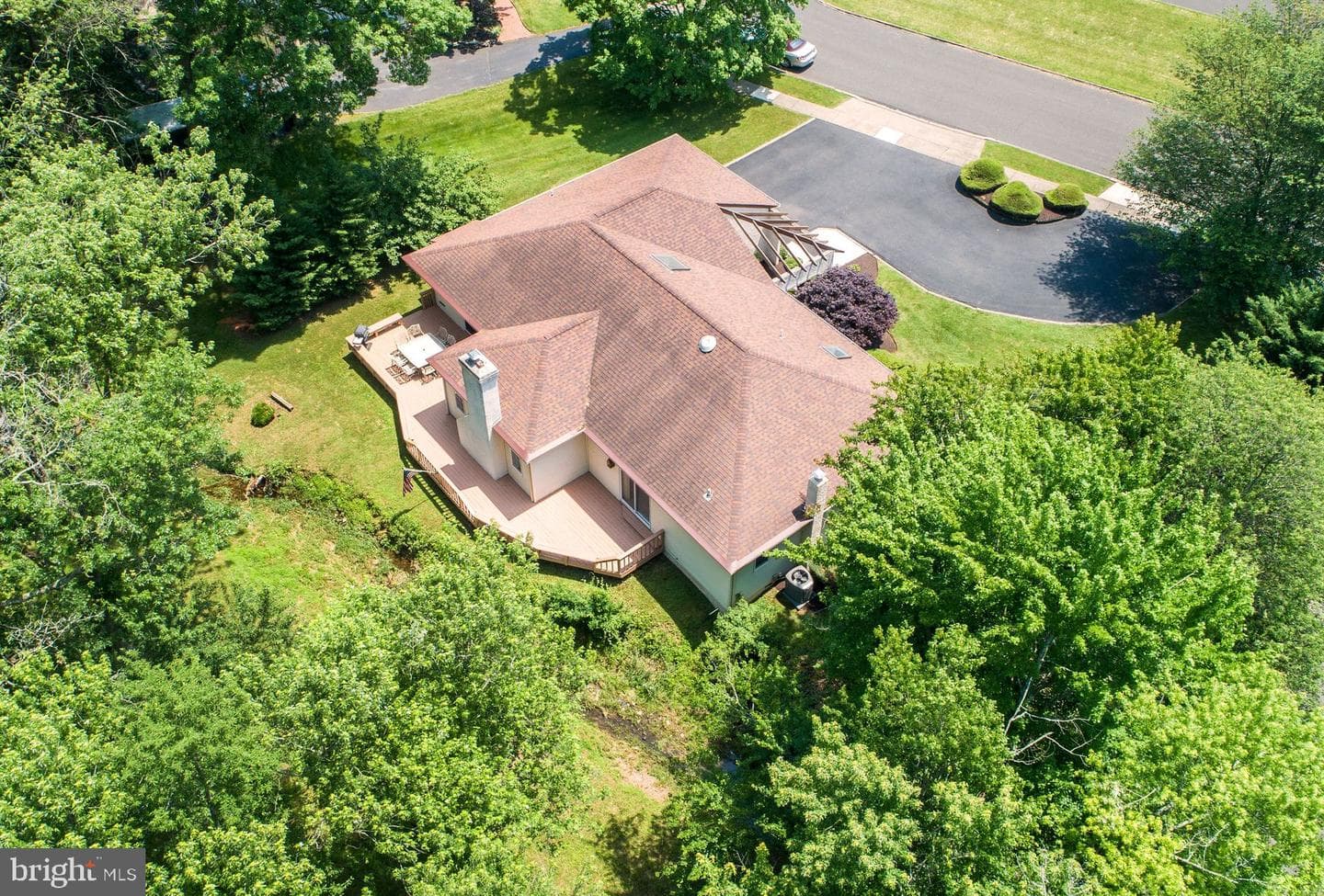 2381 Greensward S photo 5