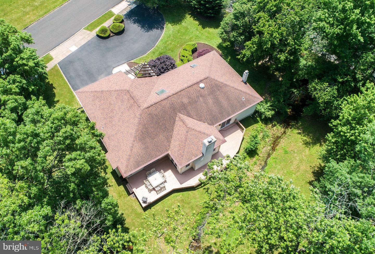 2381 Greensward S photo 6