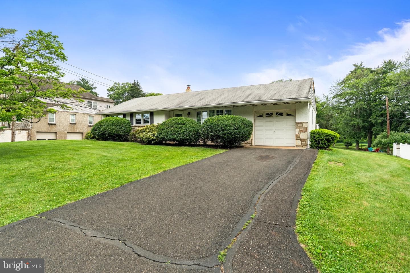 298 Davisville Road photo 32